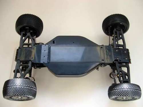 Glatte Chassisunterseite am Tamiya Dark Impact DF-03