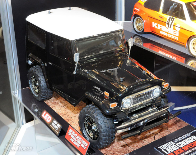 Tamiya-Land-Cruiser-40-Black-Special-1