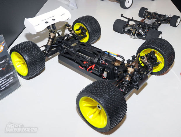 Spielwarenmesse-2014-Serpent-Cobra-MTe-RTR-2