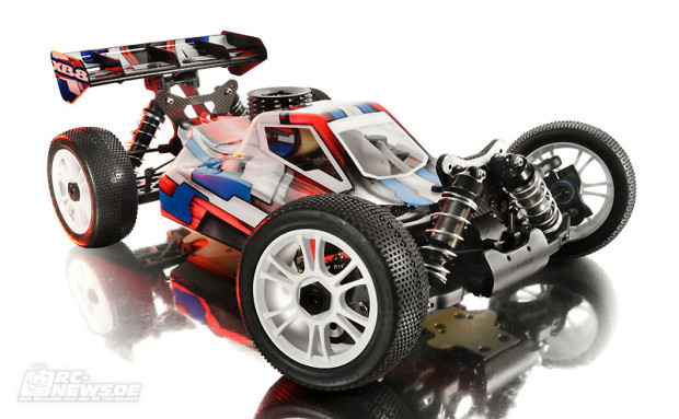 XRAY-XB8-1-8-4WD-Nitrobuggy-1