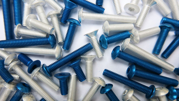 Aluminium-Schrauben-und--Muttern-von-Leichteschrauben-de-1