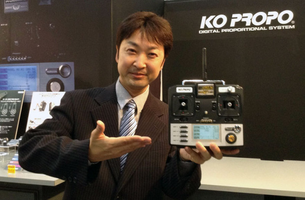 Shizuoka-Hobby-Show-2014-KO-Propo-Esprit-IV-Knueppelsender-1
