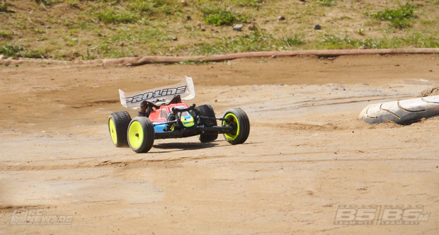 Testbericht-Review-Team-Associated-B5-B5M-42