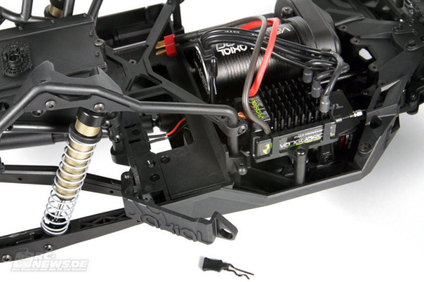 Axial-Yeti-1-10-Rock-Racer-AX90026-08