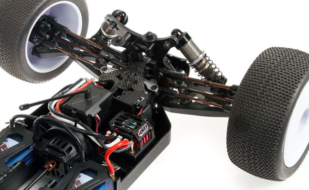 Serpent-Cobra-1-8-4WD-E-Truggy-4