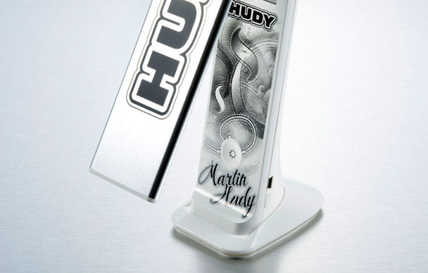 Hudy-Pit-LED-Licht-mit-individuellem-Schriftzug-1