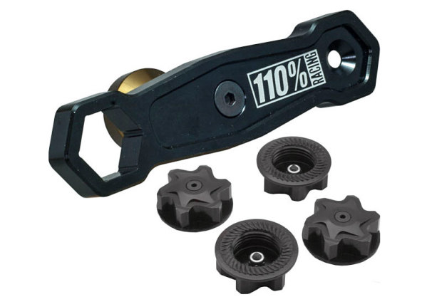Magnetic-Wheel-Wrench-Set-110-Racing-1