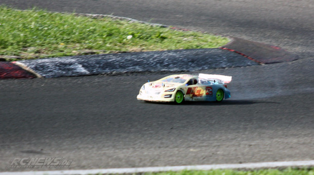 Praxistest-KM-Racing-H-K1-Meen-Version-auf-der-Rennstrecke-01