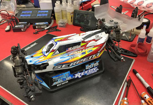Serpent-Spyder-SRX4-4WD-Buggy-Billy-Easton-2