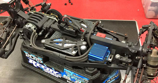 Serpent-Spyder-SRX4-4WD-Buggy-Billy-Easton-7