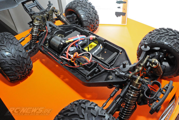 Spielwarenmesse-2015-Amewi-AM10T-1-10-Truggy-2