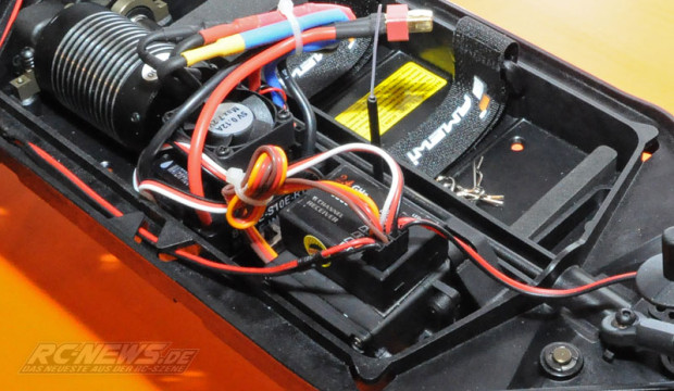Spielwarenmesse-2015-Amewi-AM10T-1-10-Truggy-3