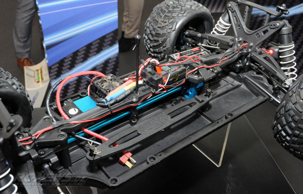 Spielwarenmesse-2015--Carson-Beat-Warrior-1-10-4WD-Truck-2