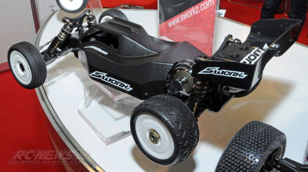 Spielwarenmesse-2015-SWorkz-2WD-Mittelmotor-Buggy-Prototyp-3