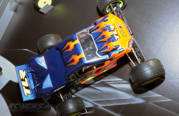 Spielwarenmesse-2015-TLR-22T-2punkt0-Stadium-Truck-6