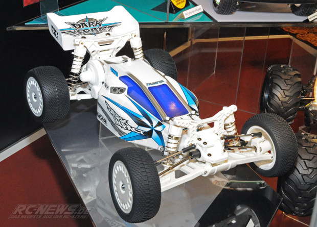 Spielwarenmesse-2015-Tamiya-Dark-Impact-White-Version-DF-03-2