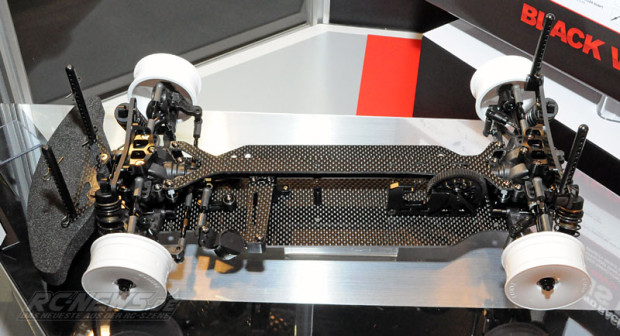 Spielwarenmesse-2015-Tamiya-TB-EVO-6-Chassis-Kit-Black-Version-5