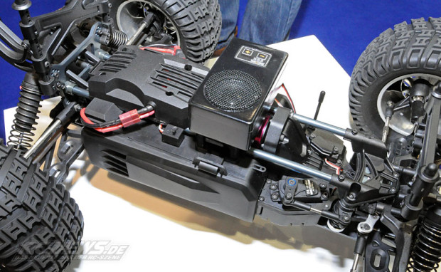 Spielwarenmesse-2015-Thundertiger-K-Rock-MT4-G5-1-8-Brushless-Monster-2