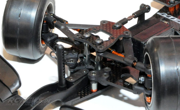 Serpent-F110-SF2-Formel-Chassis-3