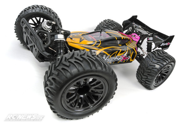 Test-Quanum-Vandal-XL-4WD-Buggy-11