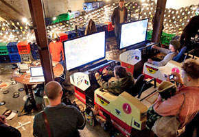 Noise-Installation mit RC Cars: The Vinyl Rally